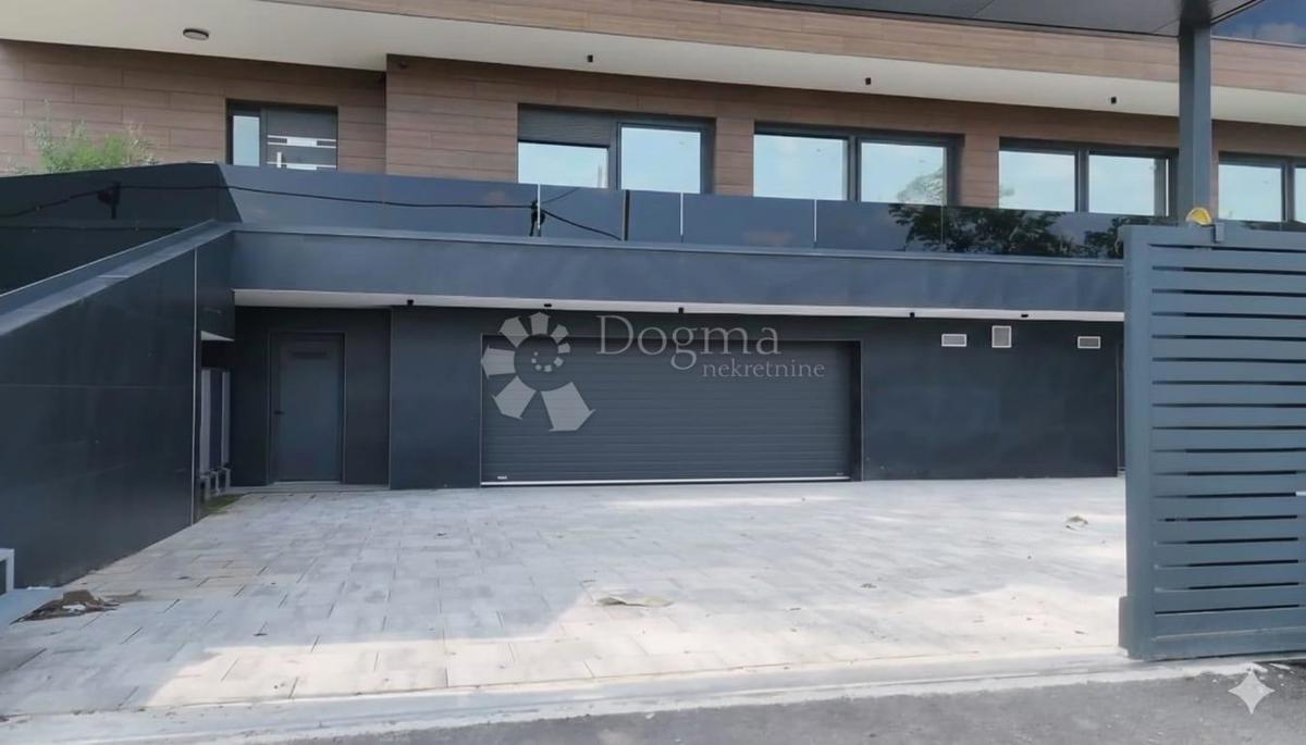 Casa Donji Trpuci, Brezovica, 645m2