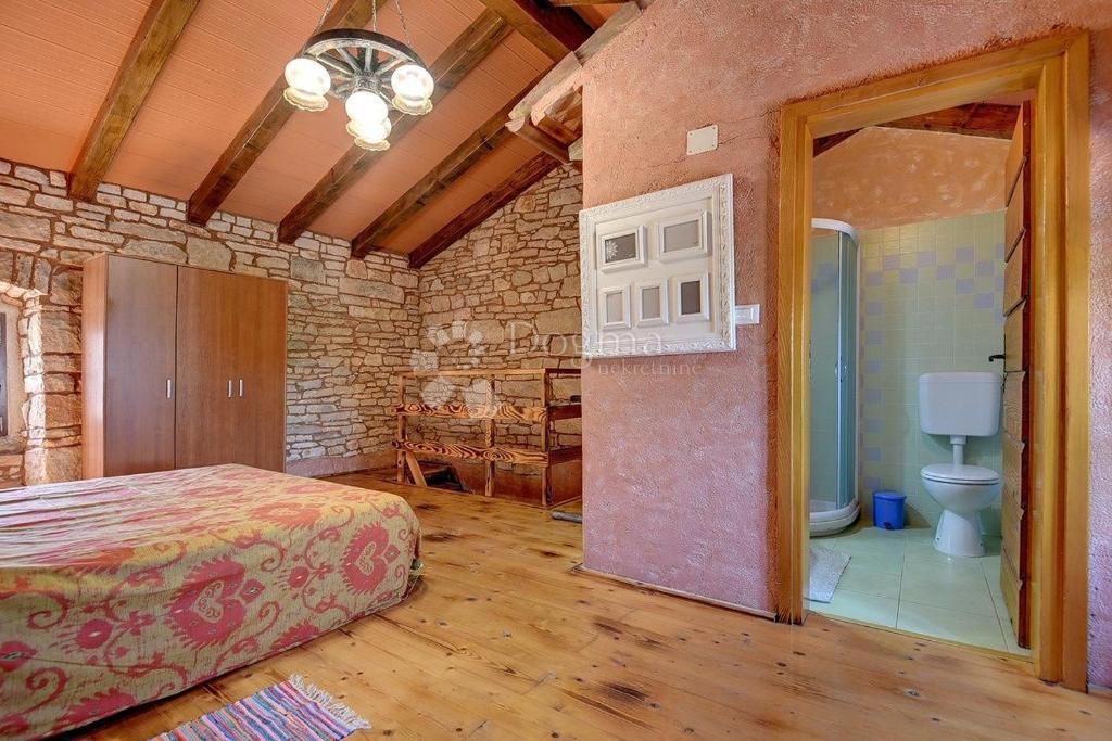 Casa Režanci, Svetvinčenat, 100m2