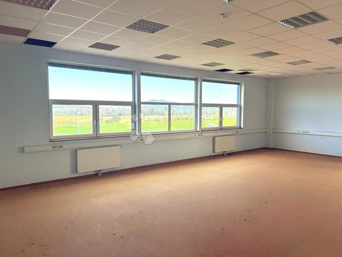 Locale commerciale Slovenija, 90m2