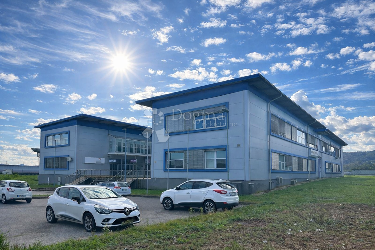 Locale commerciale Slovenija, 90m2