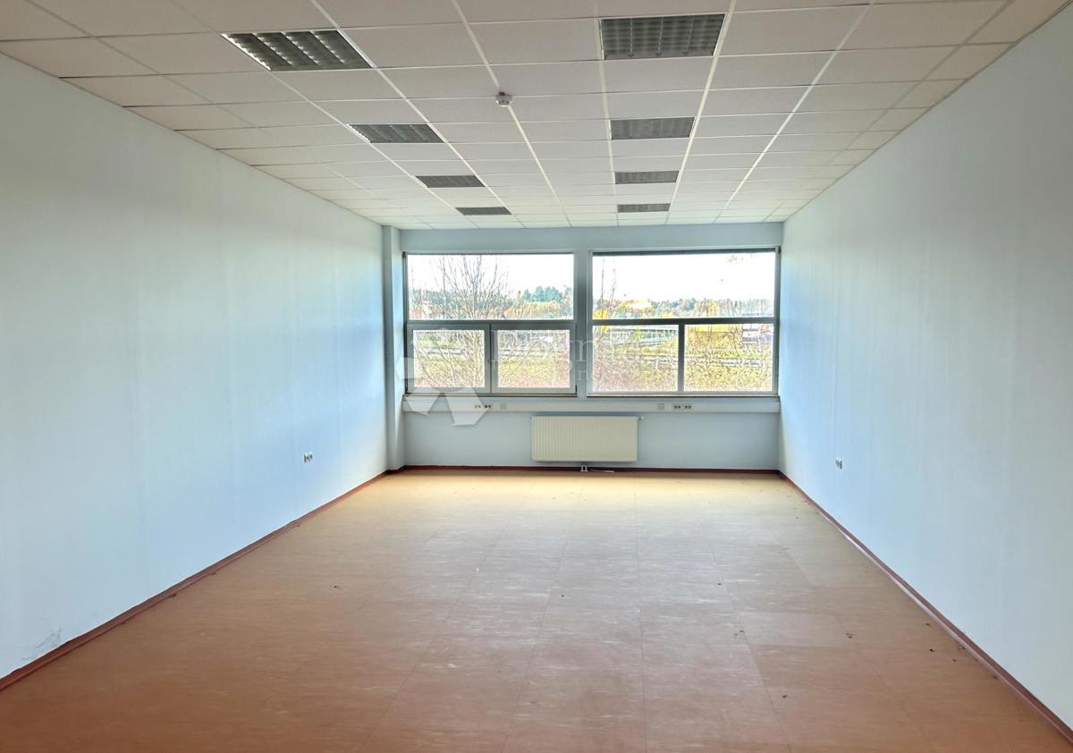 Locale commerciale Slovenija, 90m2