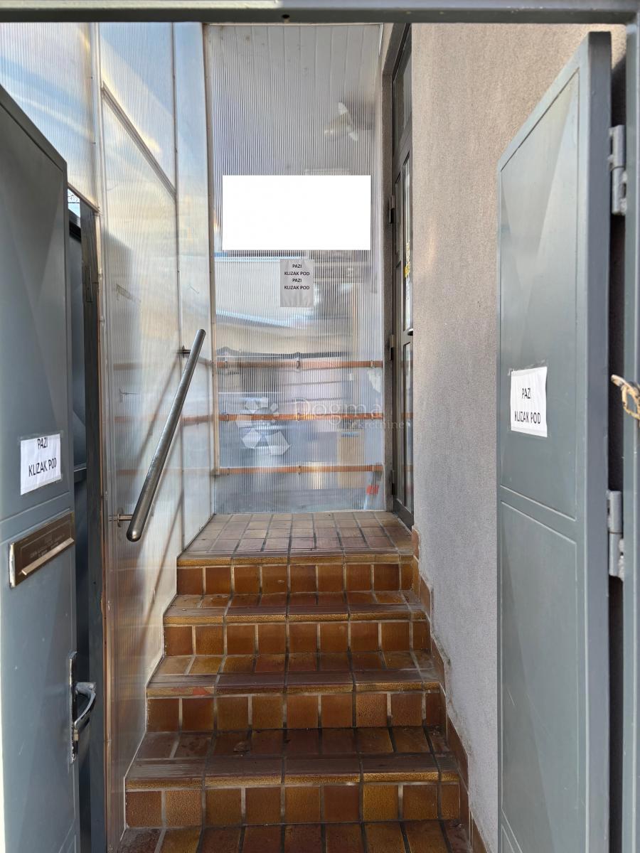 Locale commerciale Gornji grad / Centar, Osijek, 168m2