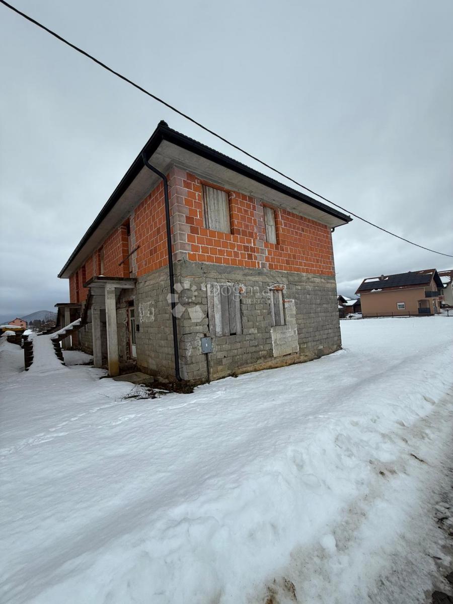 Casa Centar, Gospić, 330m2