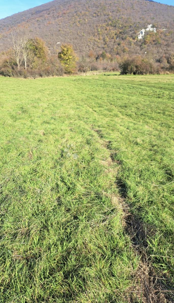 Terreno edificabile Gornja Ploča, Lovinac, 5.000m2