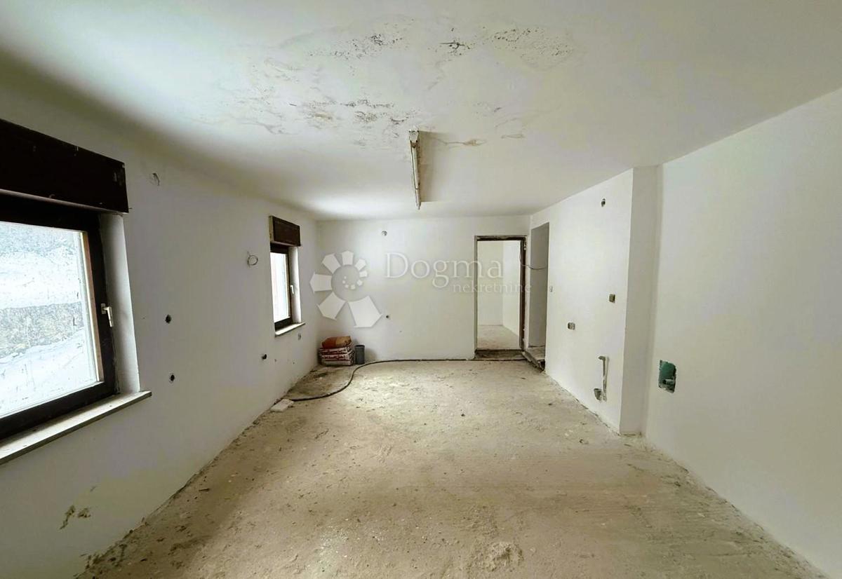 Locale commerciale Banfi, Štrigova, 4.543m2