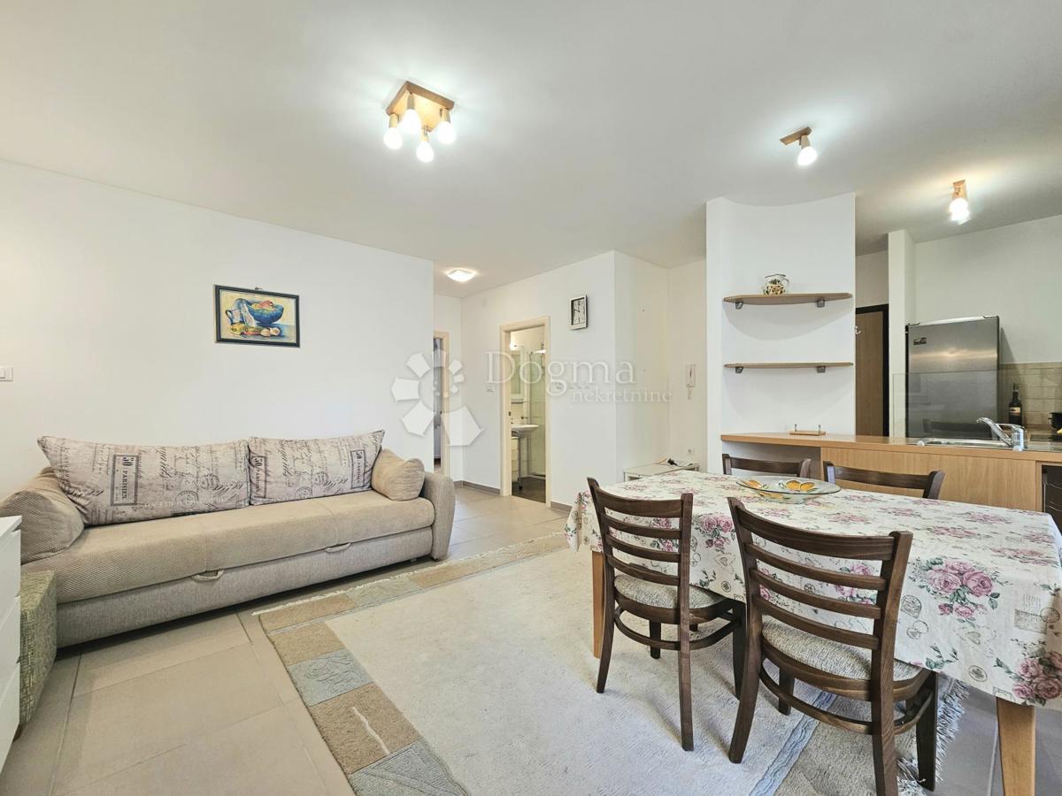 A 200 metri dal MARE/CHIUSO EDIFICIO RESIDENZIALE/GARAGE