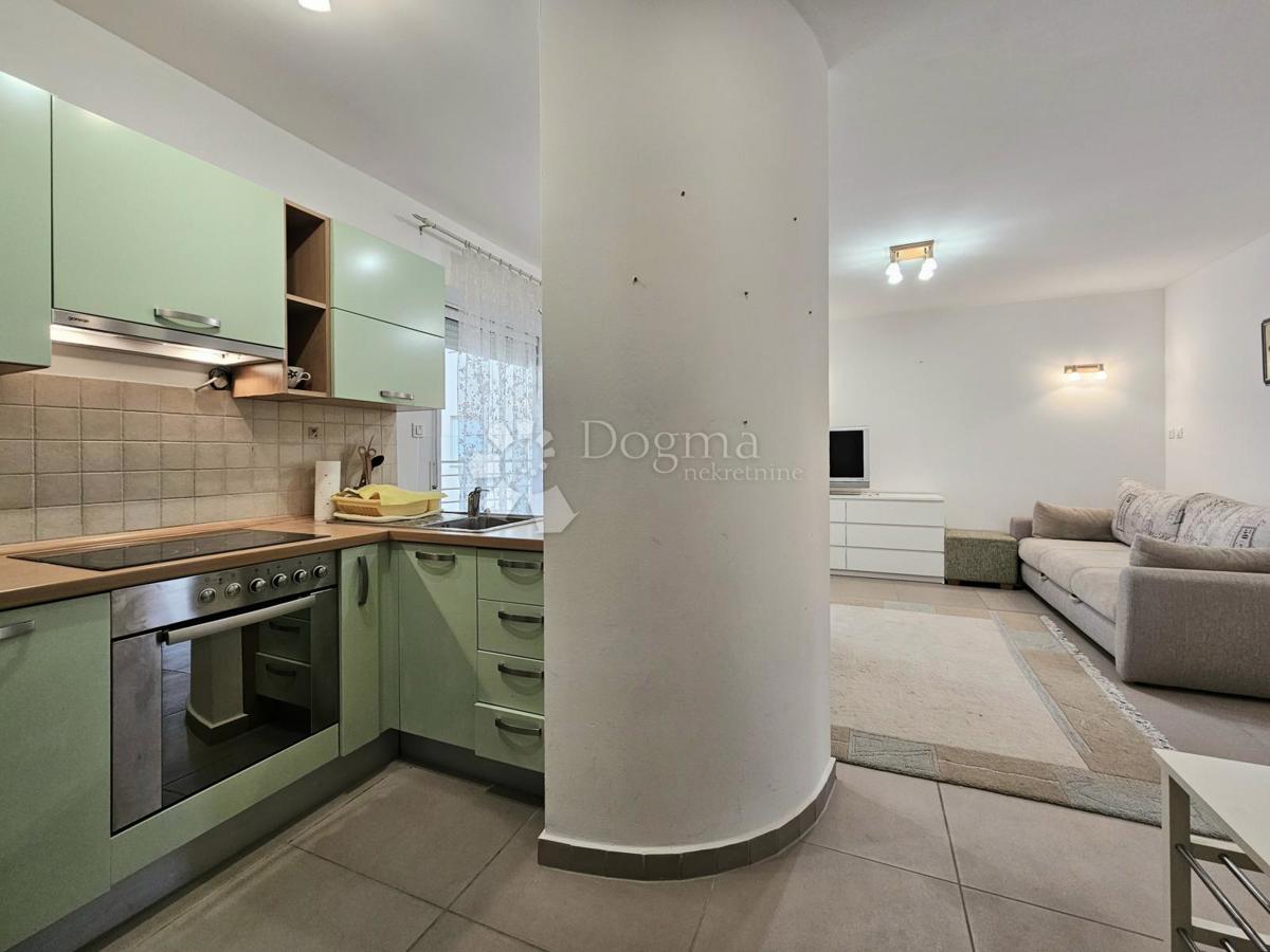 A 200 metri dal MARE/CHIUSO EDIFICIO RESIDENZIALE/GARAGE