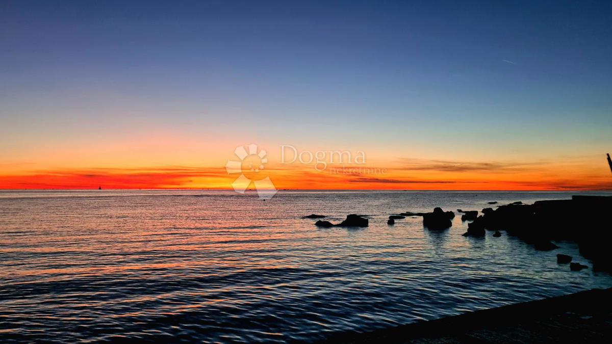 A 200 metri dal MARE/CHIUSO EDIFICIO RESIDENZIALE/GARAGE