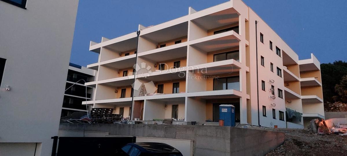 Allogio Okrug Gornji, Okrug, 106,37m2