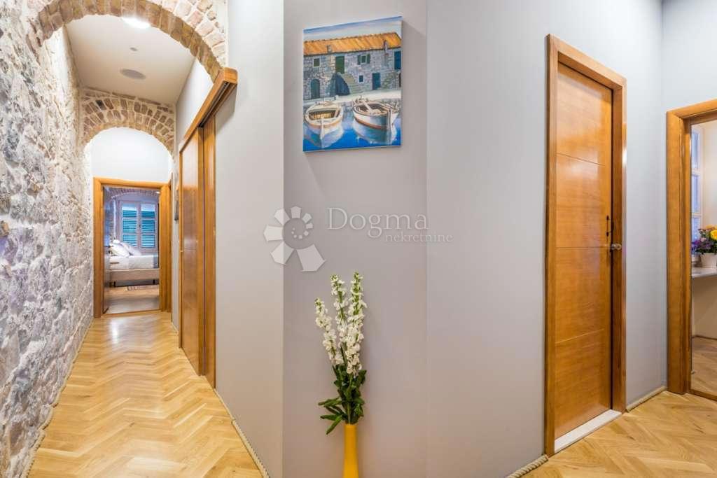 Allogio Grad, Split, 160m2