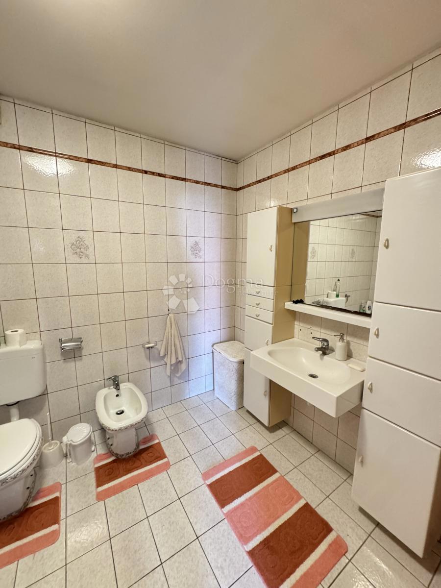 Casa Brestje, Sesvete, 425,33m2