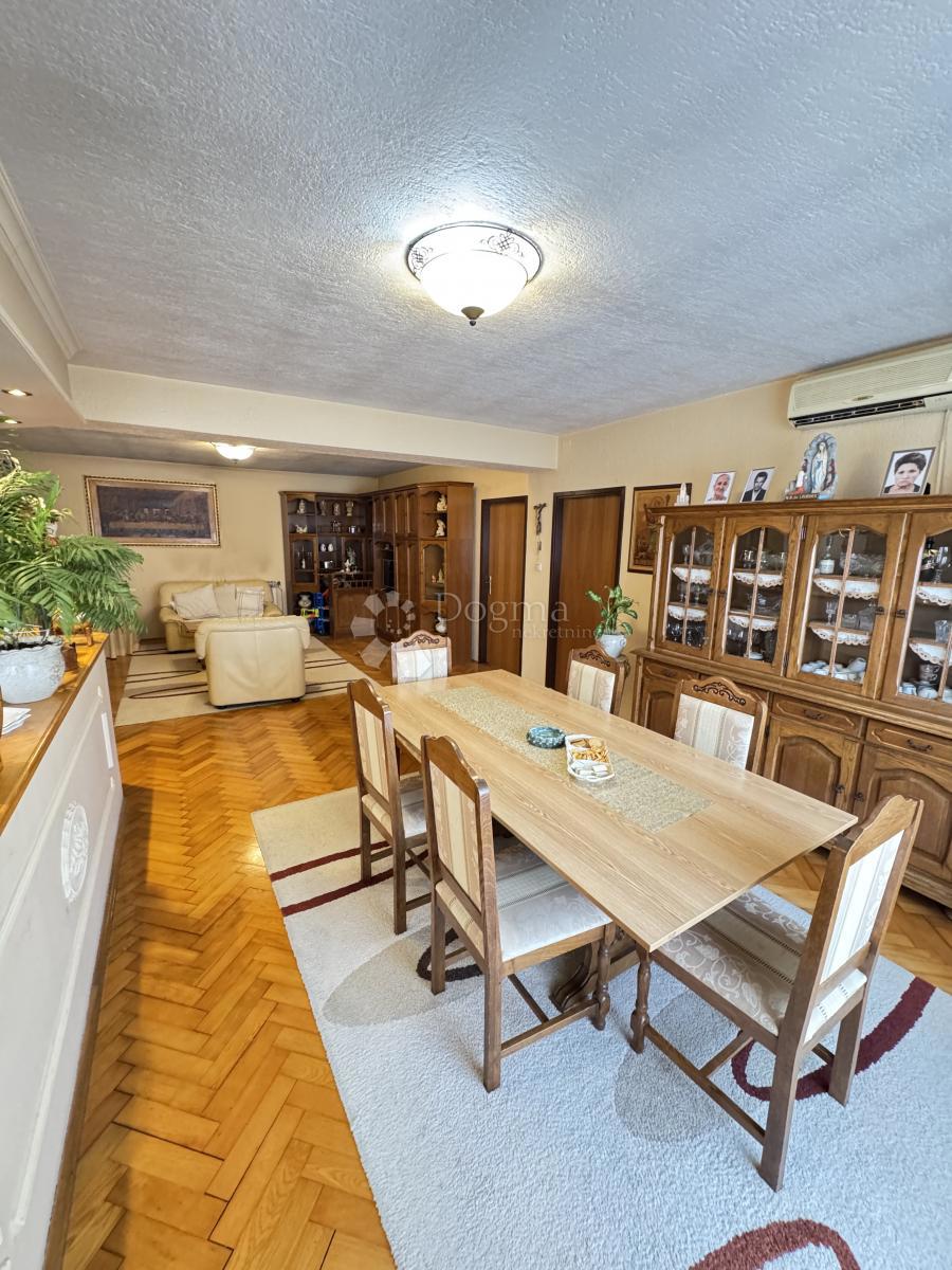 Casa Brestje, Sesvete, 425,33m2