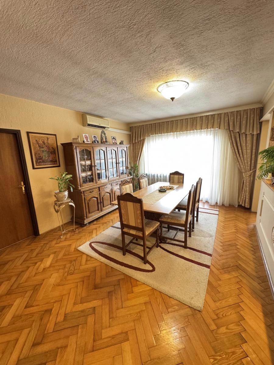 Casa Brestje, Sesvete, 425,33m2