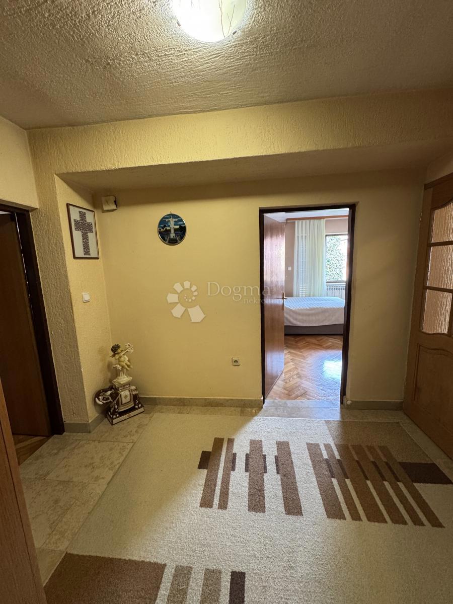 Casa Brestje, Sesvete, 425,33m2