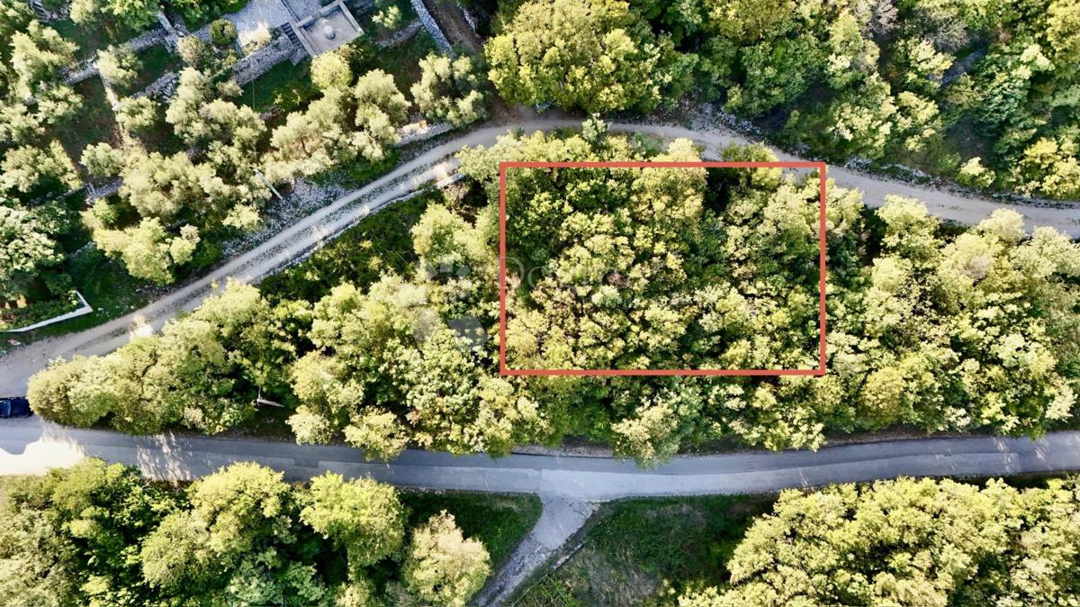 Terreno agricolo Crni, Raša, 422m2