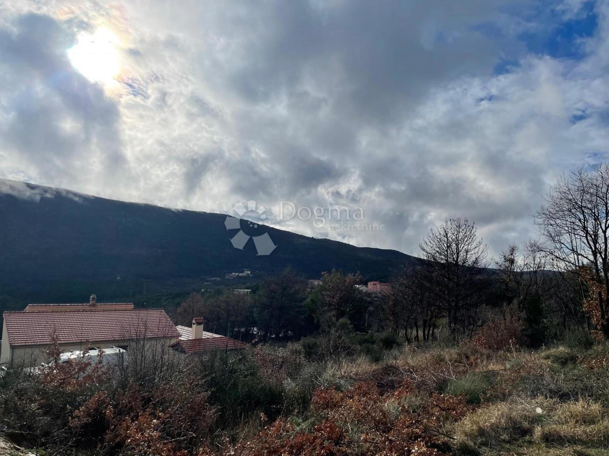 Terreno edificabile Tugare, Omiš, 750m2