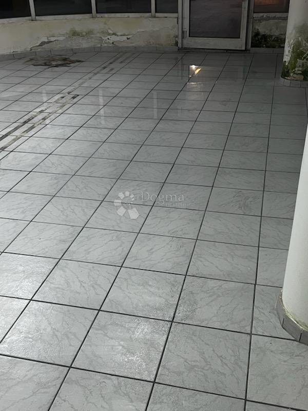 Locale commerciale Sesvete, 41,98m2