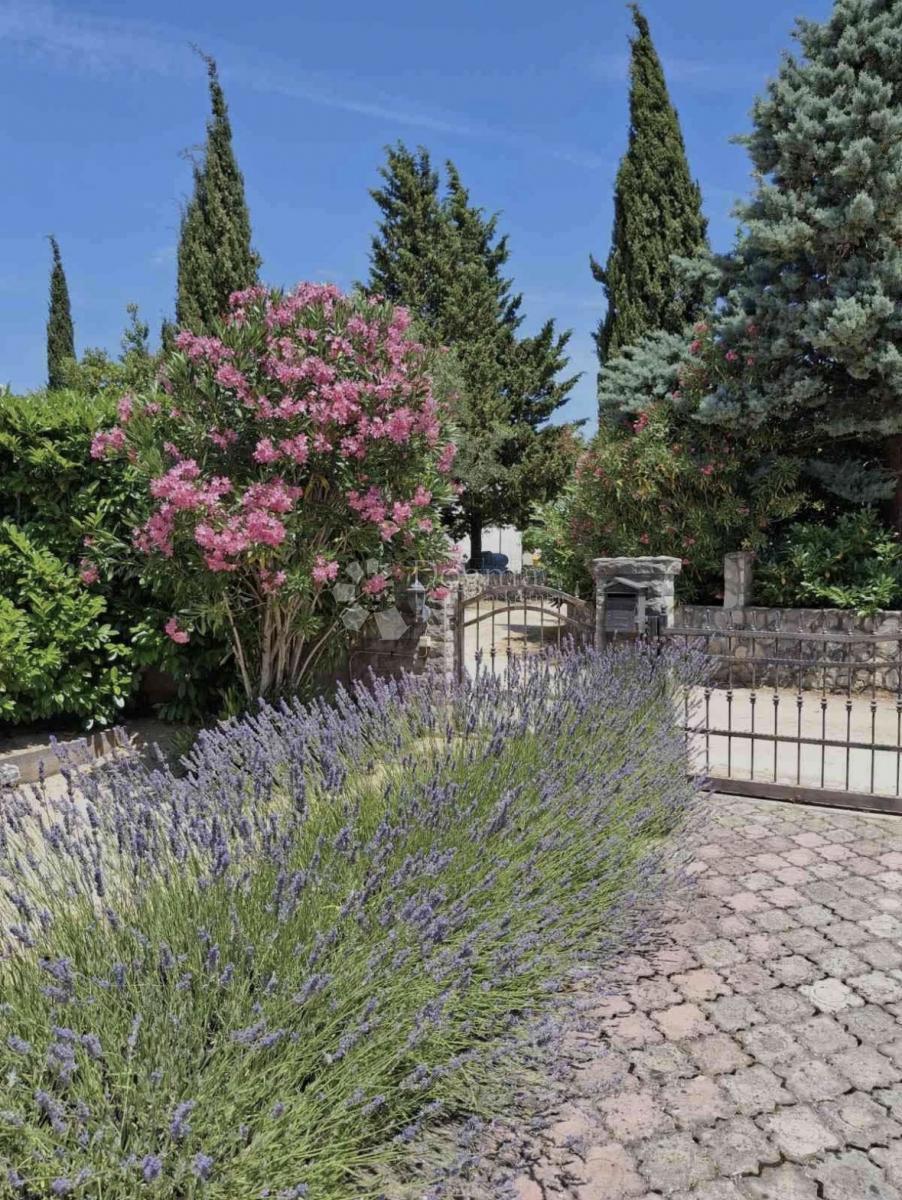 Casa Pinezići, Krk, 587m2