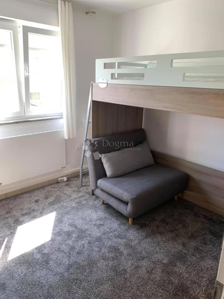 Allogio Veli vrh, Pula, 67m2