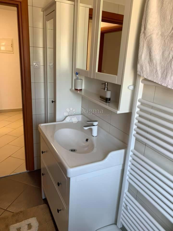 Allogio Veli vrh, Pula, 67m2