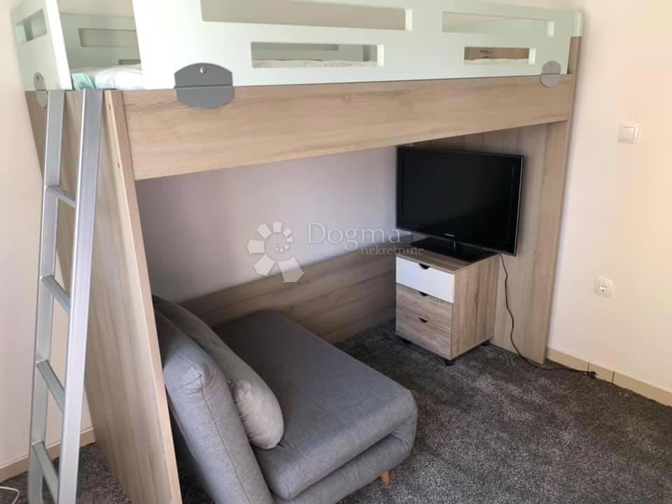 Allogio Veli vrh, Pula, 67m2