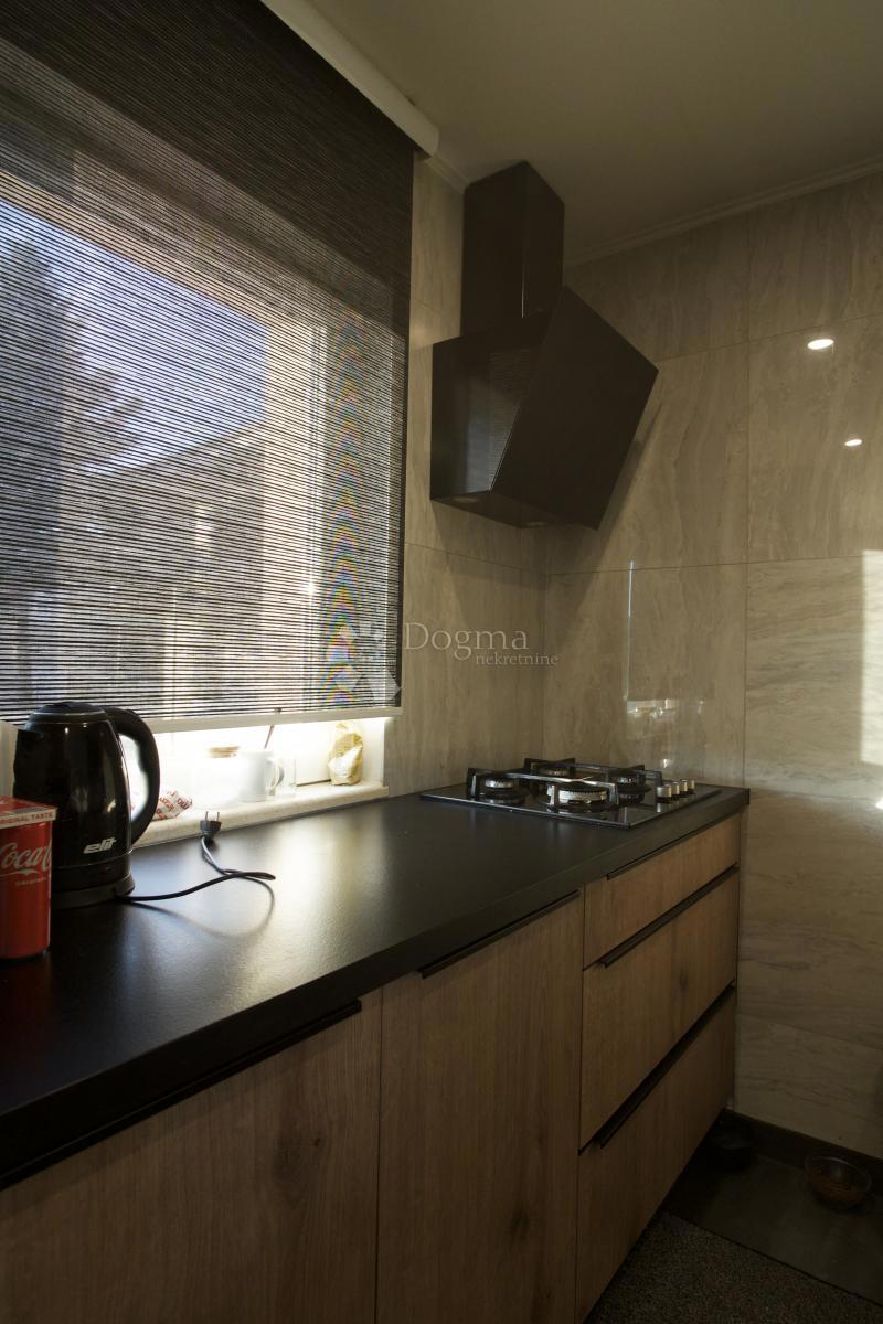 Casa Prisoje, Dicmo, 360m2