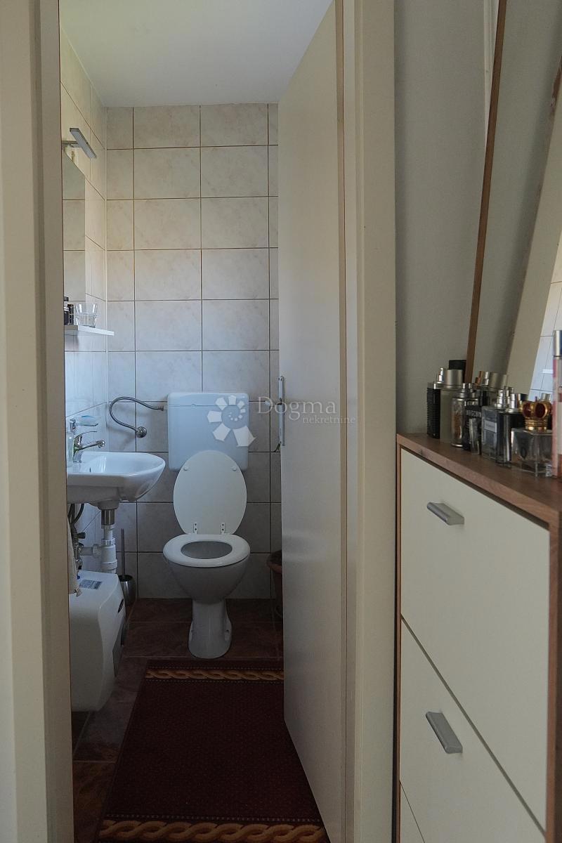 Casa Prisoje, Dicmo, 360m2