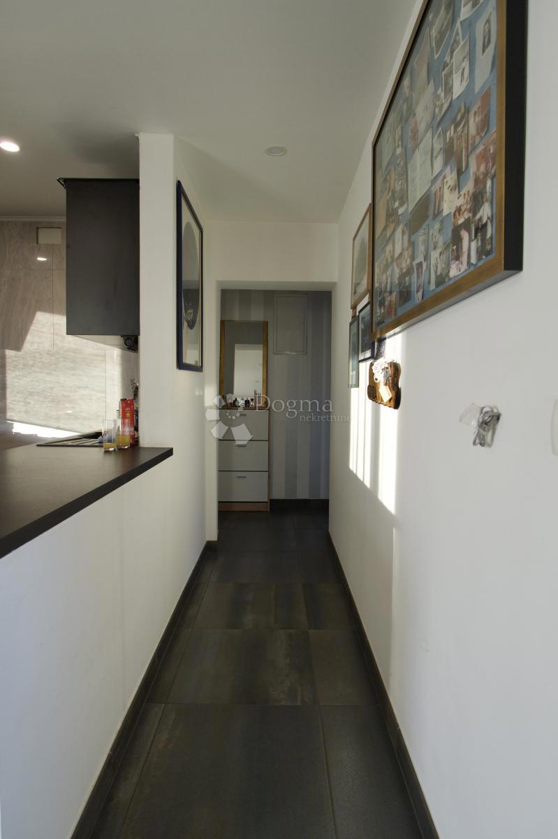 Casa Prisoje, Dicmo, 360m2