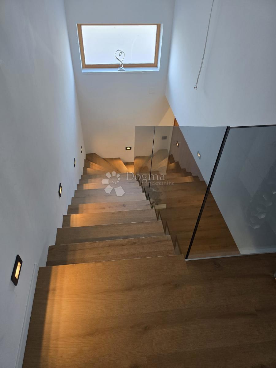 Casa Sračinec, 280m2