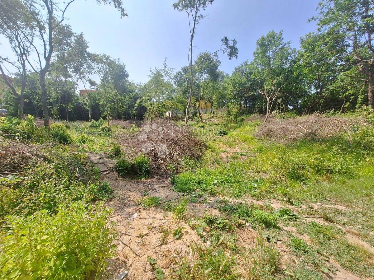 Terreno edificabile Labin, 1.208m2