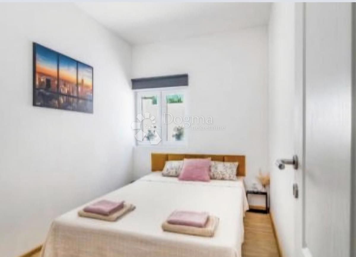 Allogio Dugi Rat, 89,98m2