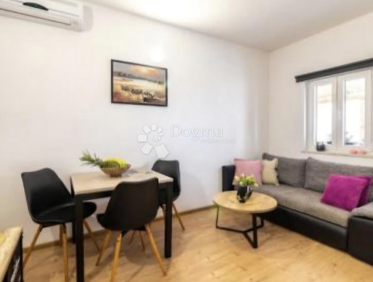 Allogio Dugi Rat, 89,98m2