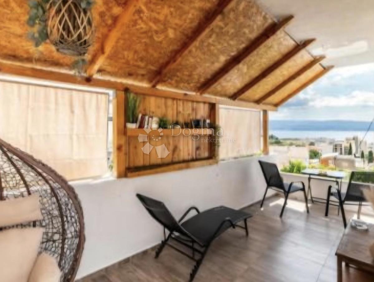 Allogio Dugi Rat, 89,98m2