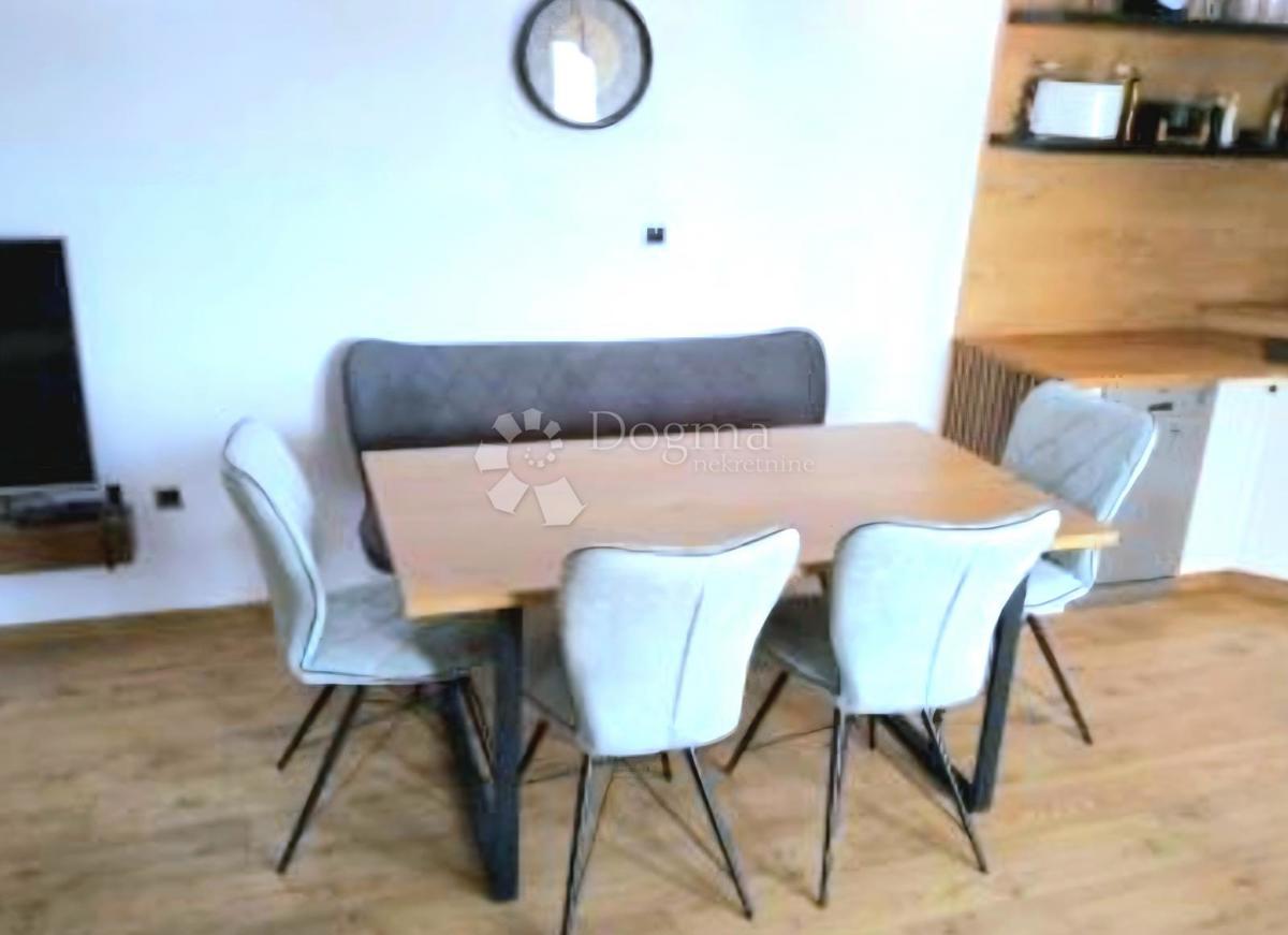 Allogio Dugi Rat, 89,98m2