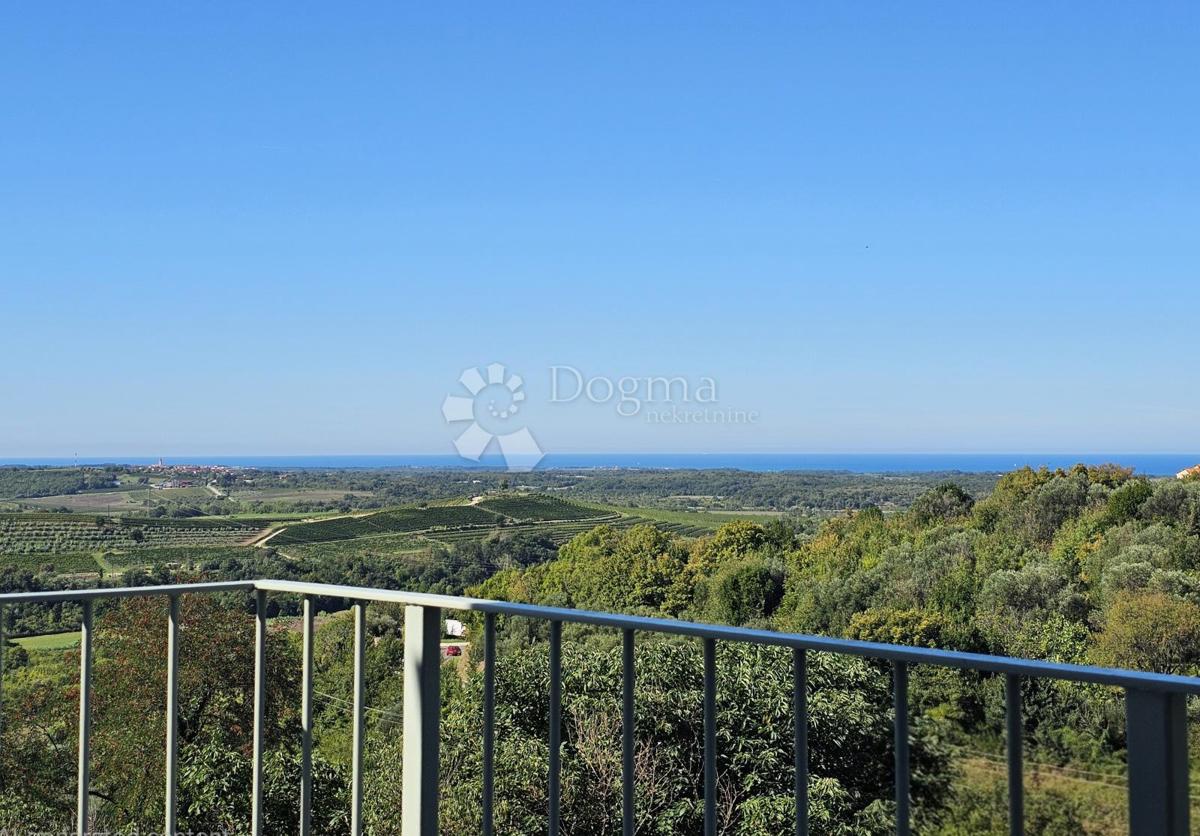 Eleganza, brutalismo e architettura istriana con vista panoramica