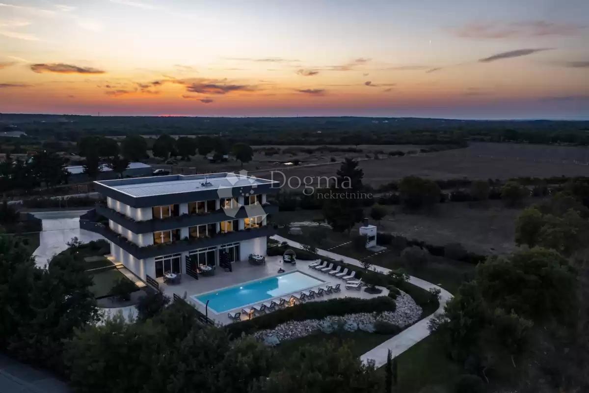 Casa Žerava, Nin, 594m2