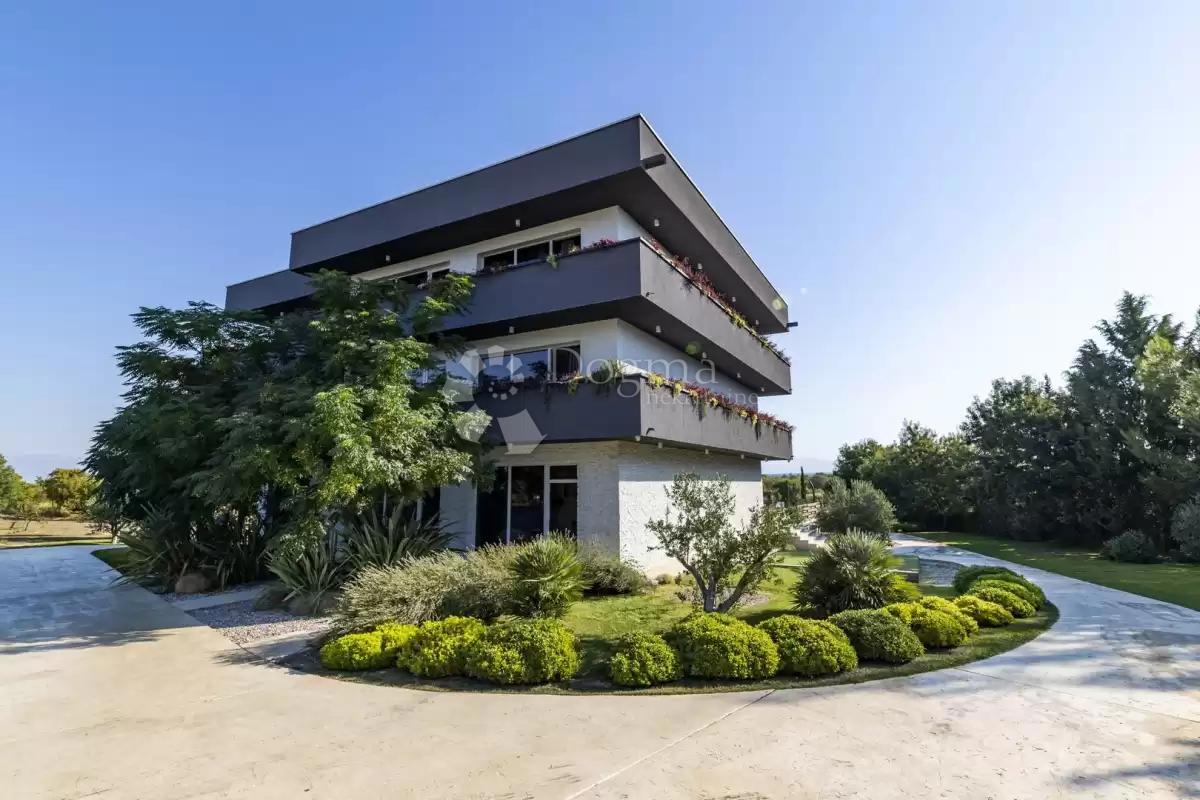 Casa Žerava, Nin, 594m2