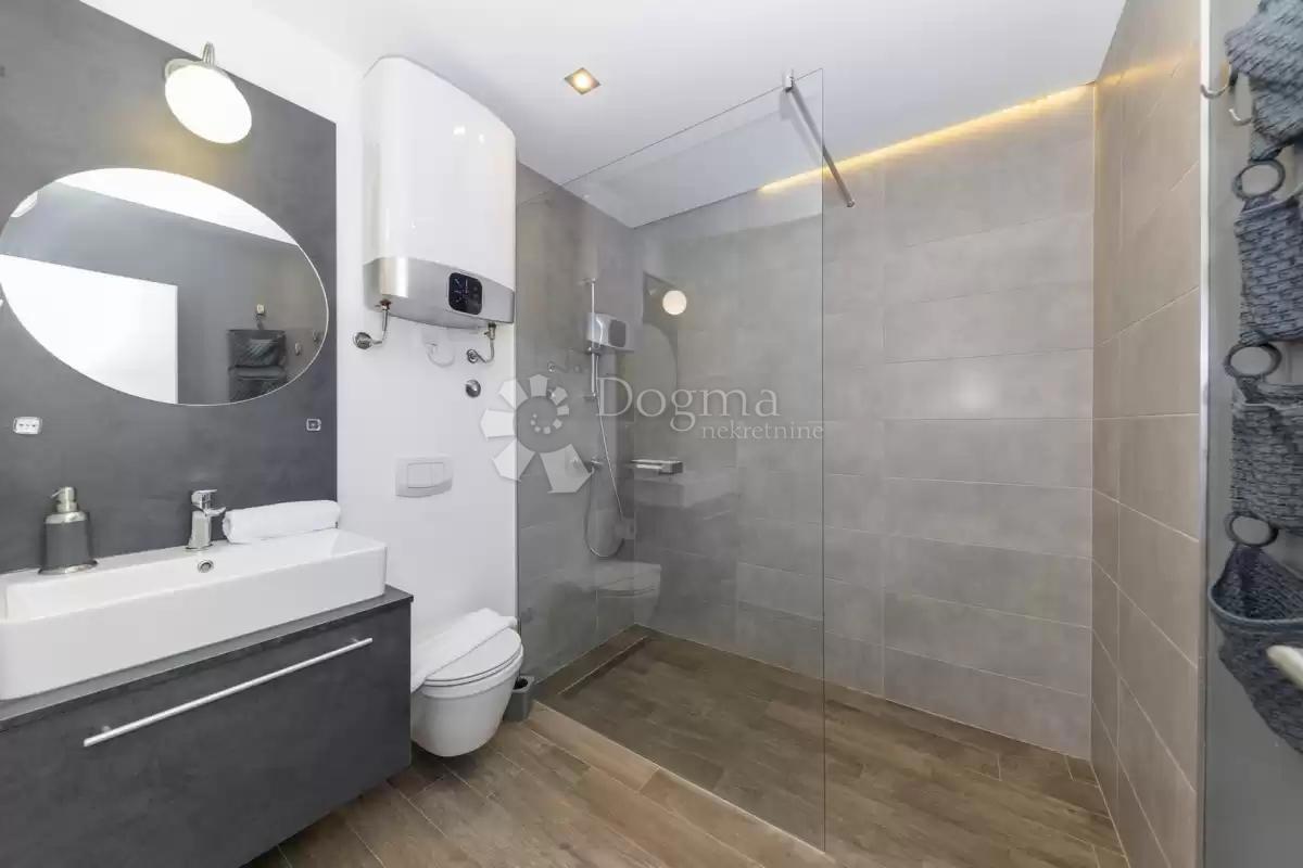 Casa Žerava, Nin, 594m2