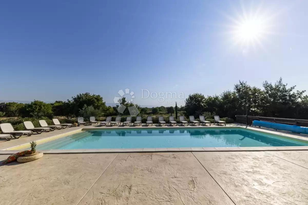 Casa Žerava, Nin, 594m2