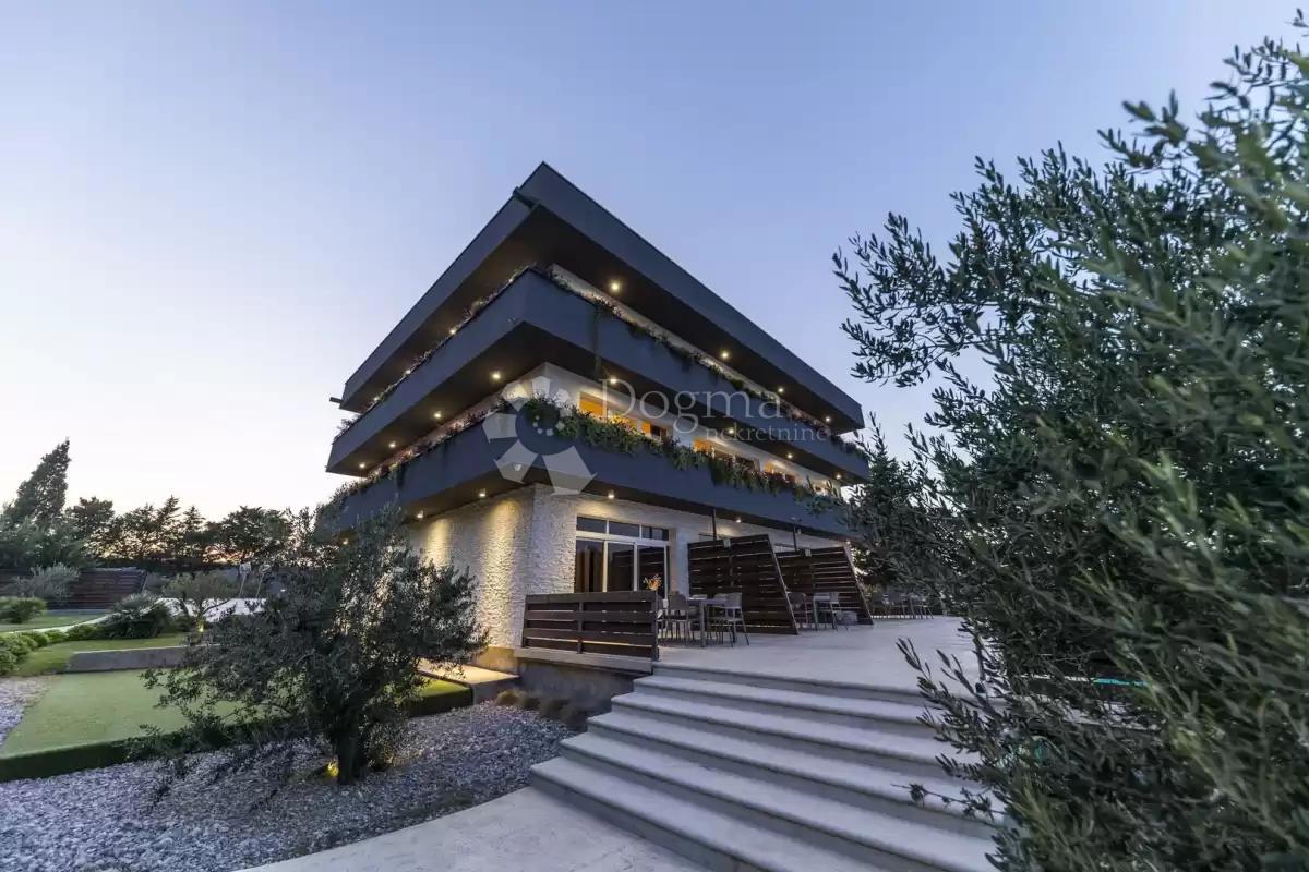 Casa Žerava, Nin, 594m2