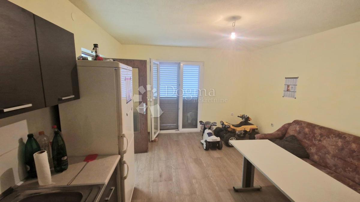 Casa Žrnovnica, Split - Okolica, 466,37m2