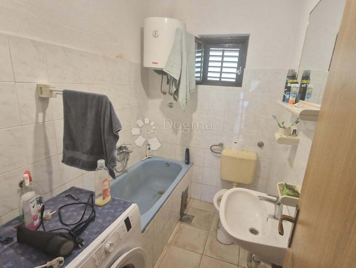 Casa Žrnovnica, Split - Okolica, 466,37m2