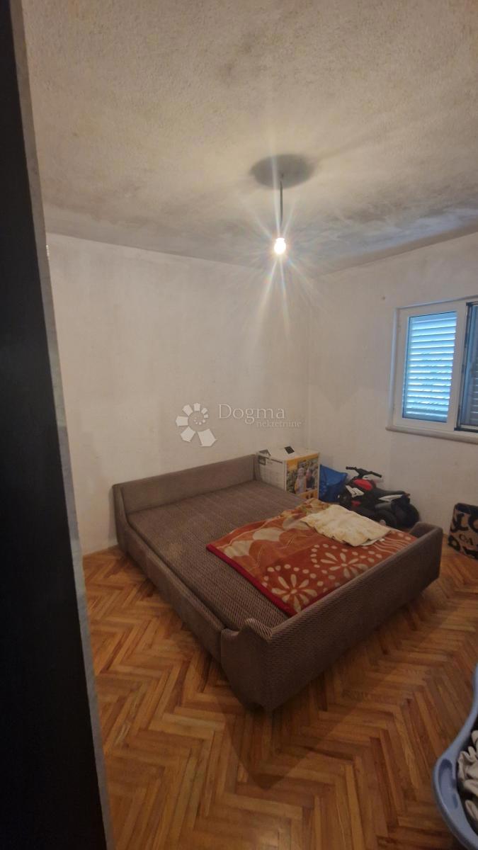 Casa Žrnovnica, Split - Okolica, 466,37m2