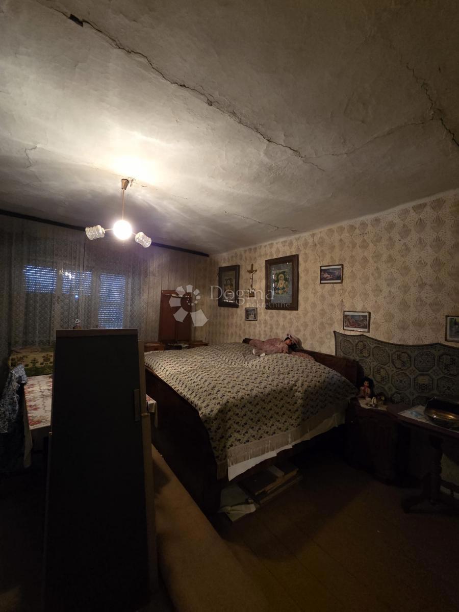 Casa Beli Manastir, 316m2