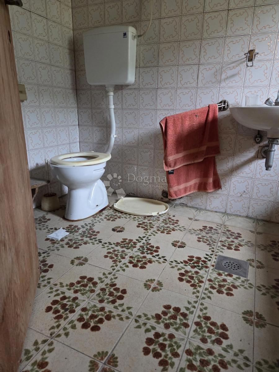 Casa Beli Manastir, 316m2