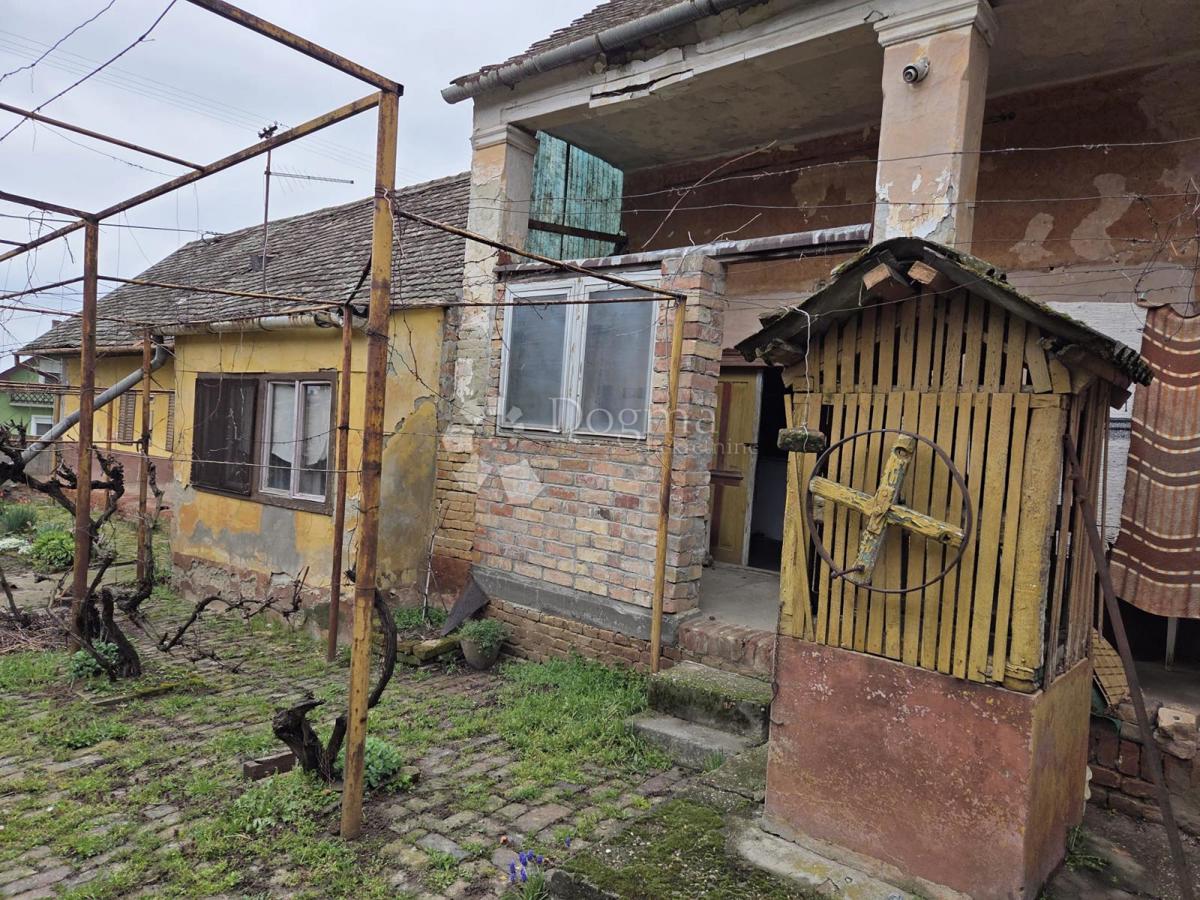 Casa Beli Manastir, 316m2