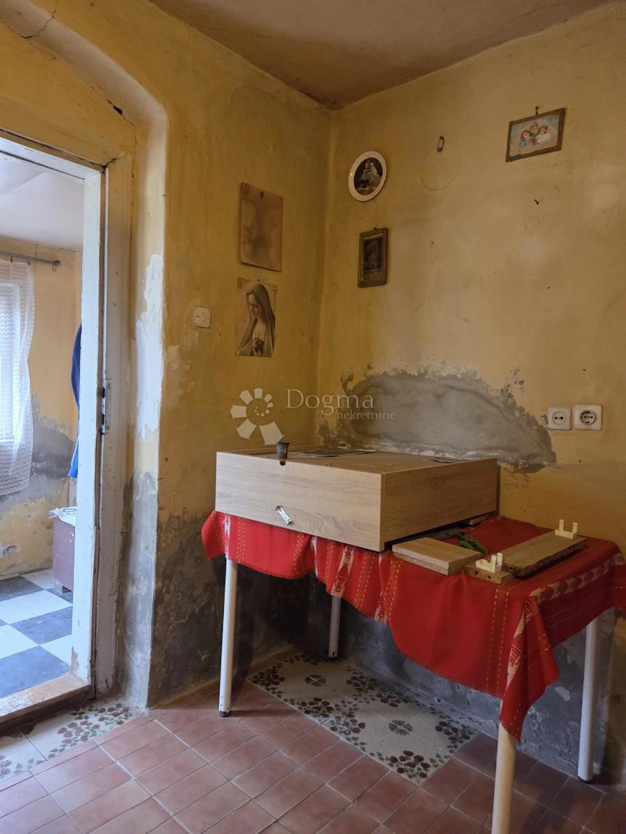 Casa Beli Manastir, 316m2