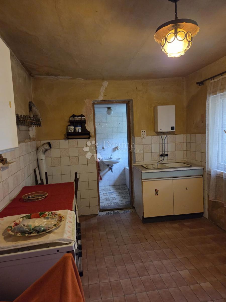 Casa Beli Manastir, 316m2