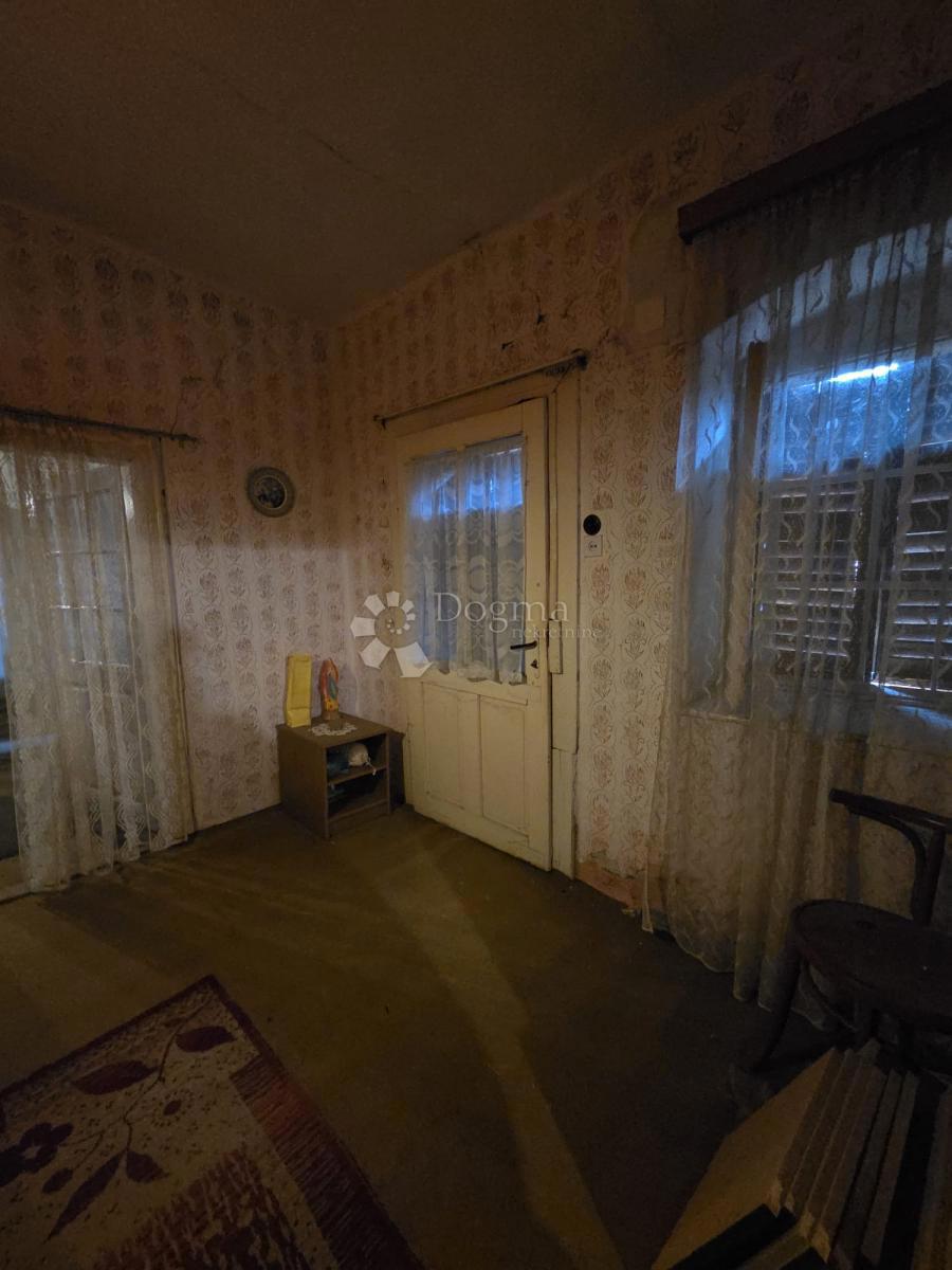 Casa Beli Manastir, 316m2