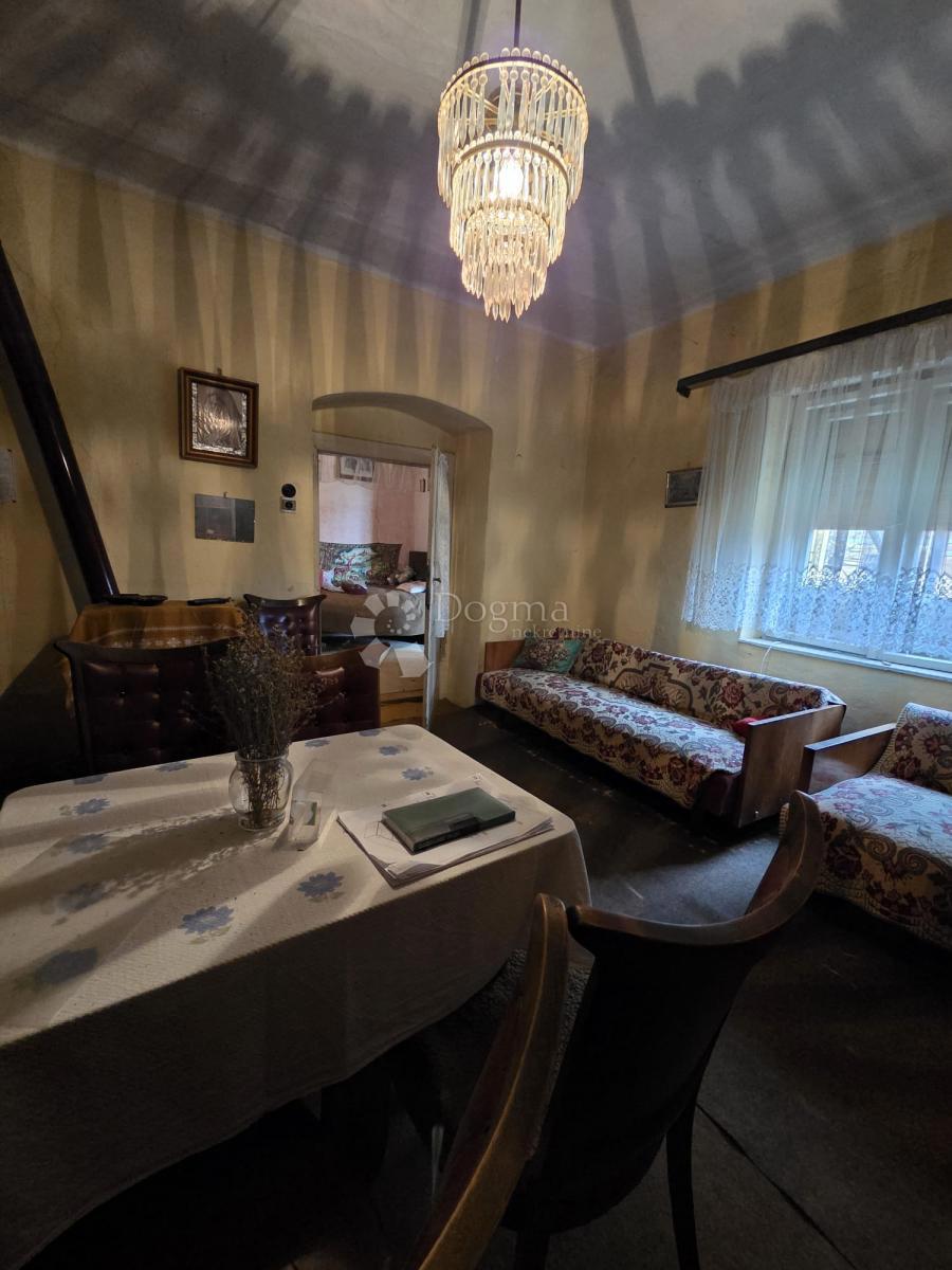 Casa Beli Manastir, 316m2